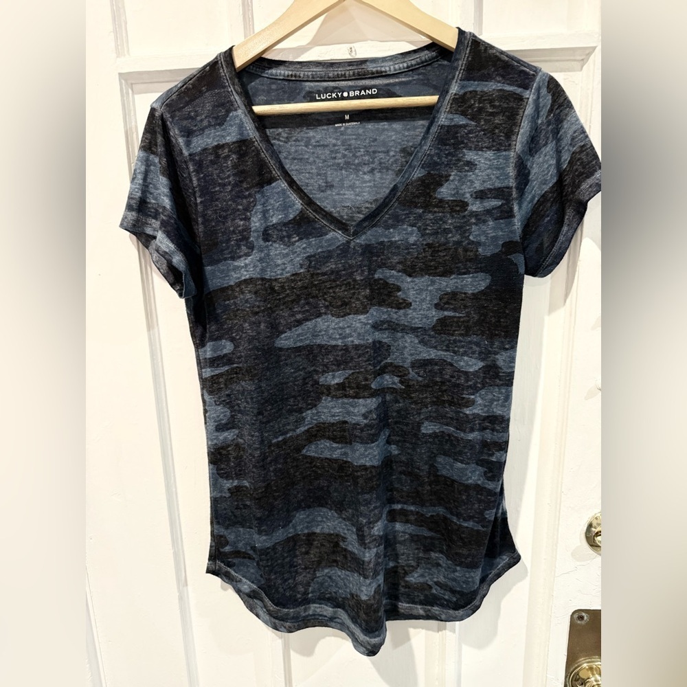 Lucky Brand Women's Short Sleeve Camo Tee - Blue and Black